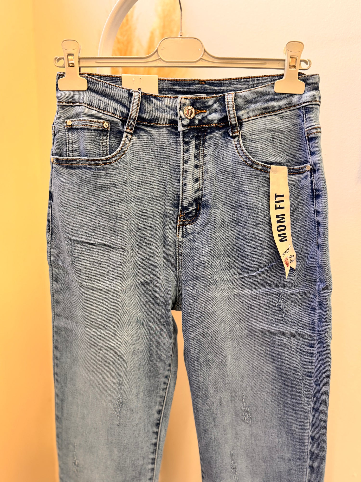 PLUS SIZE JEANS