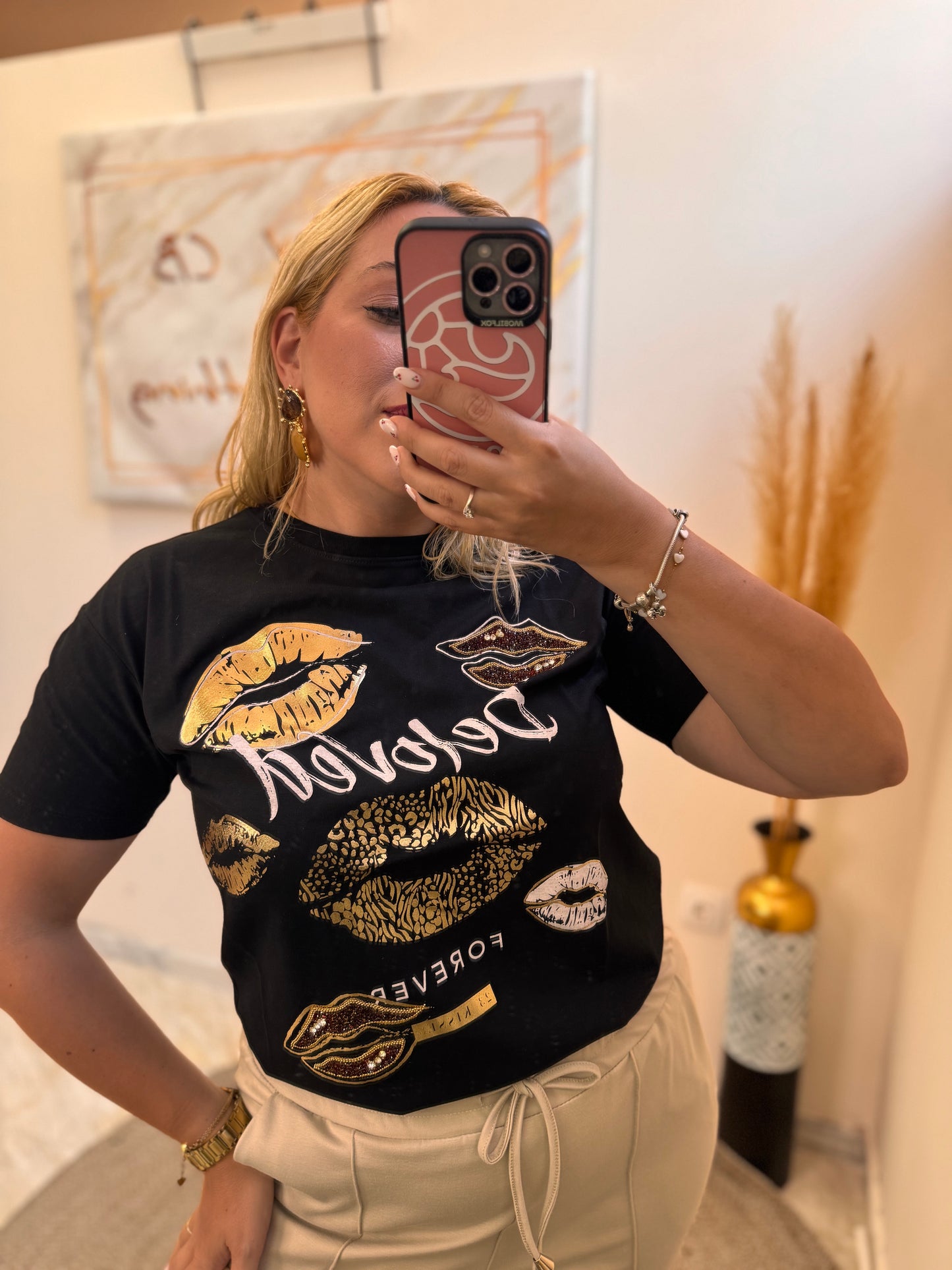 Gold Kisses T-shirt