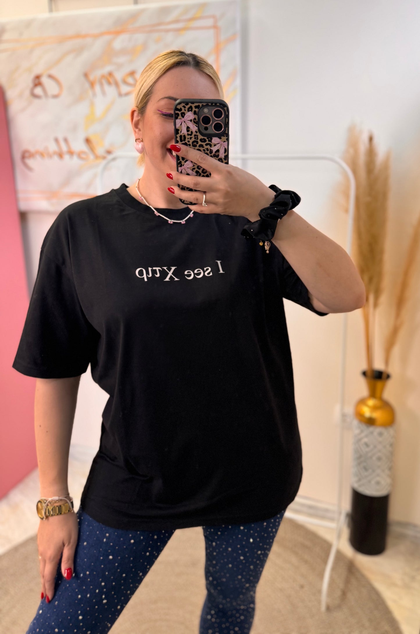 I see χτιρ Black Oversized T-Shirt