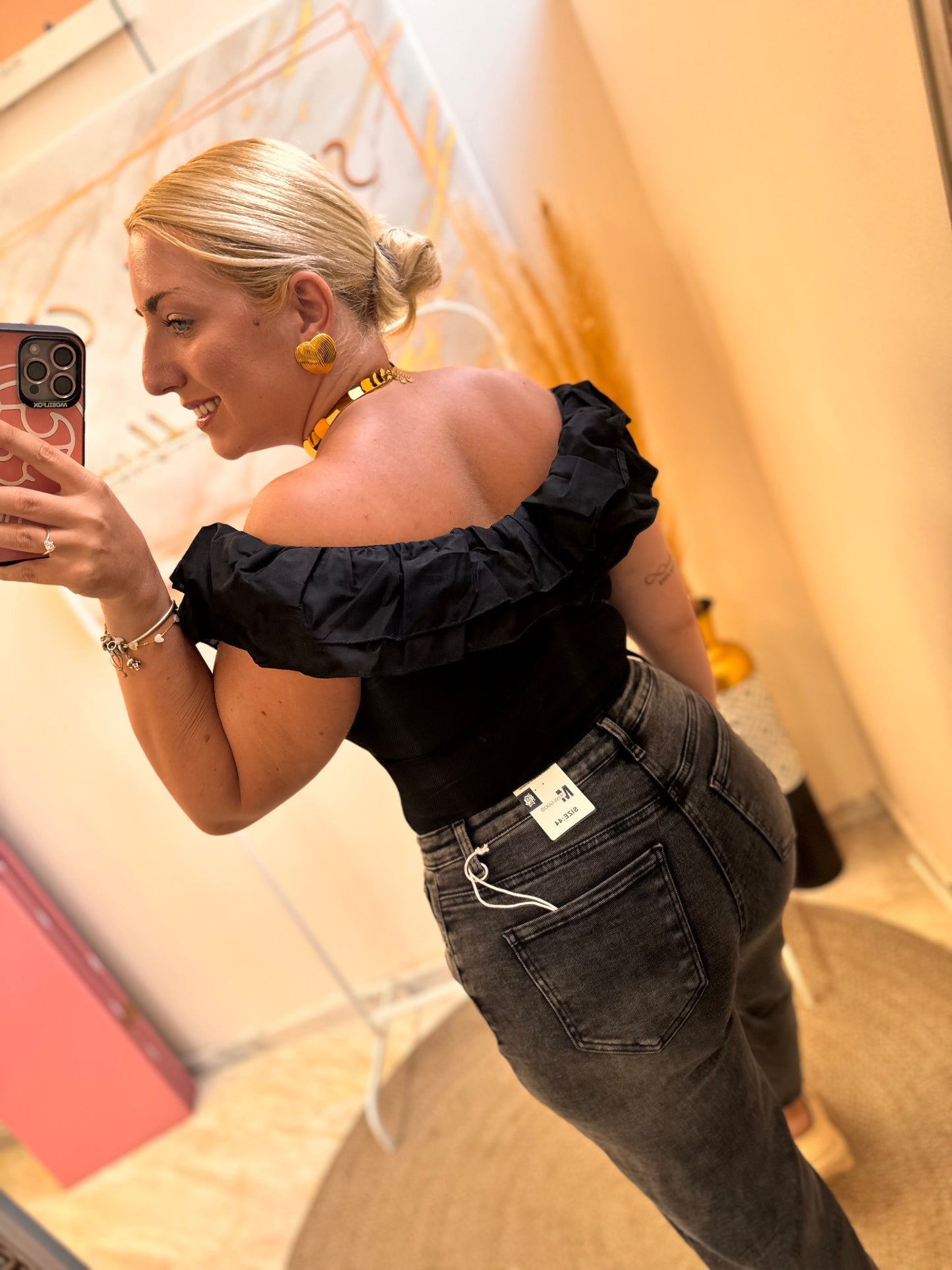 Ismini Black Body