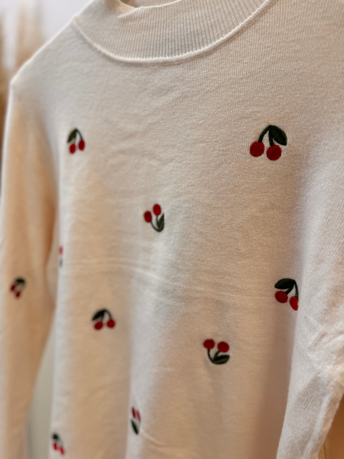 CHERRY LOVE