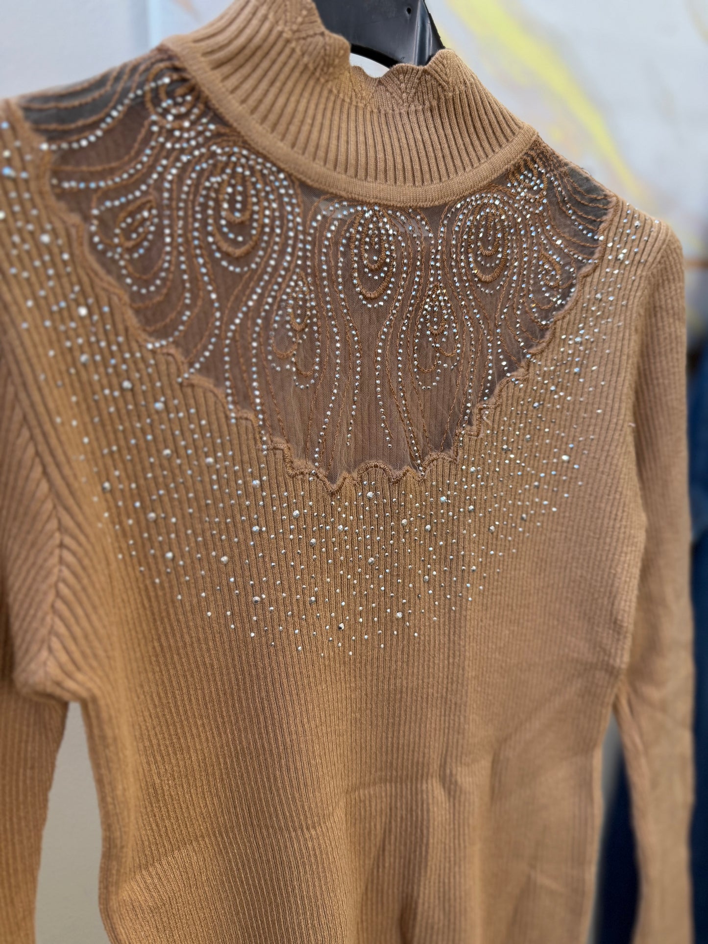 Mina Strass Mocha