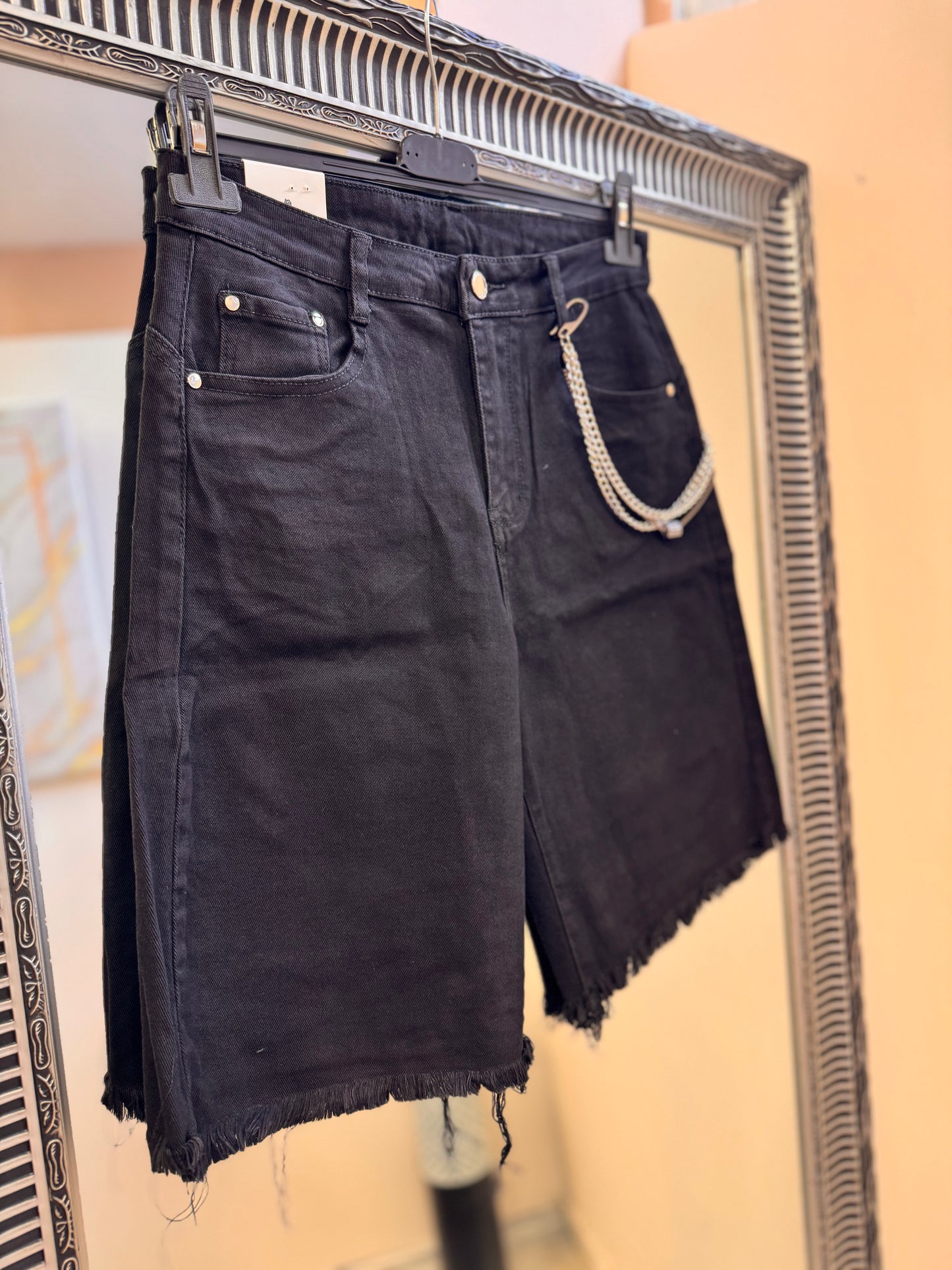 Evita Βερμούδα Black Has Plus Size