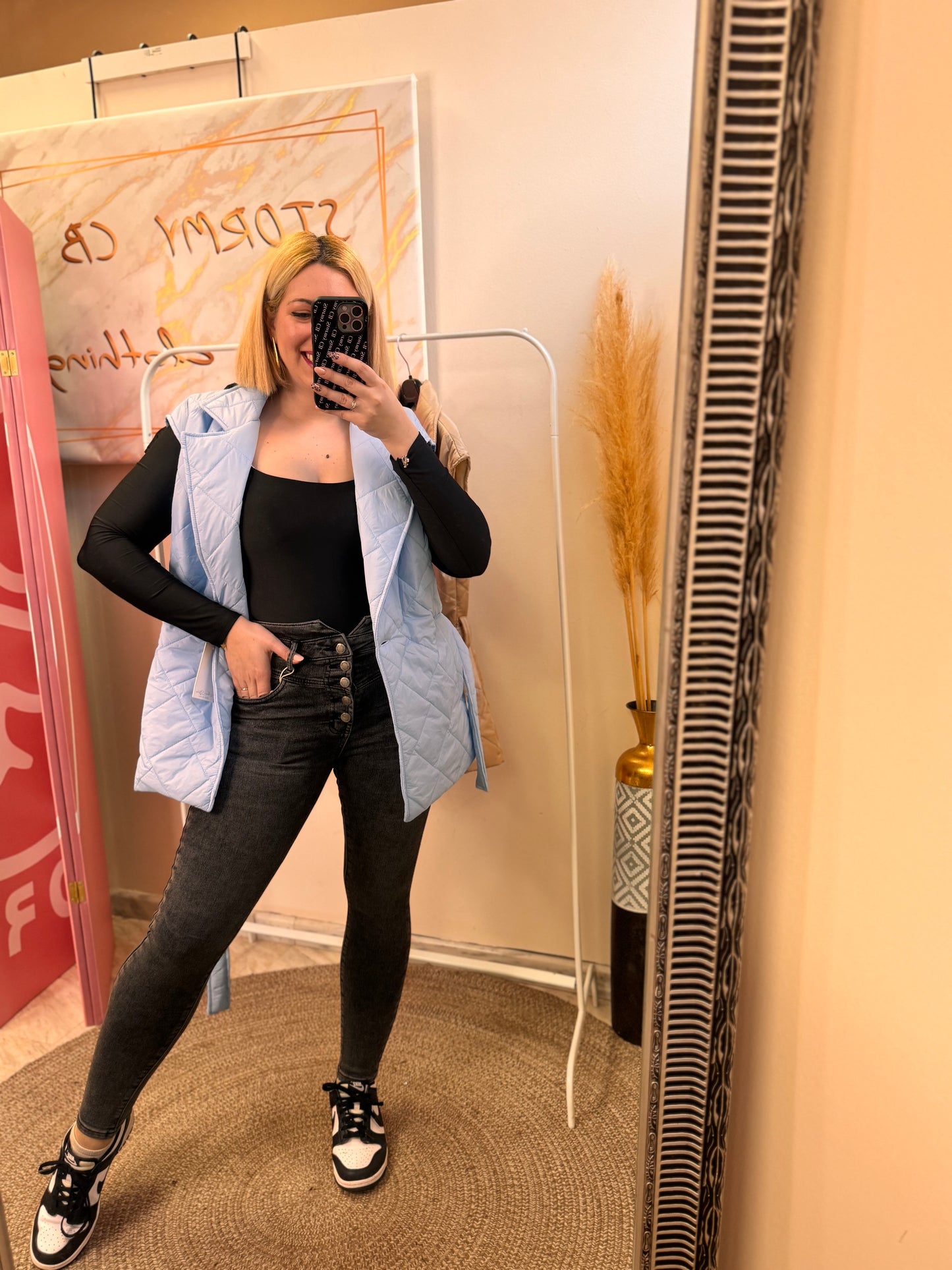 Dione Grey Jean