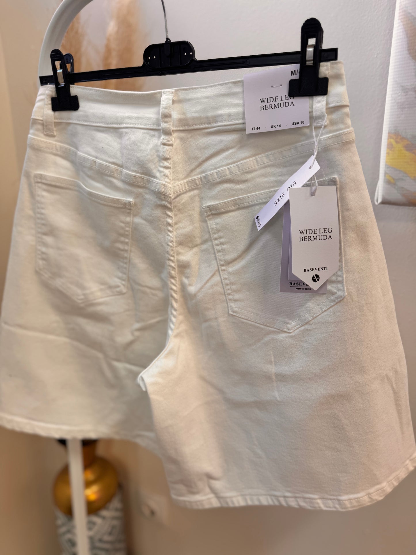 WIDE LEG WHITE VERMUDA