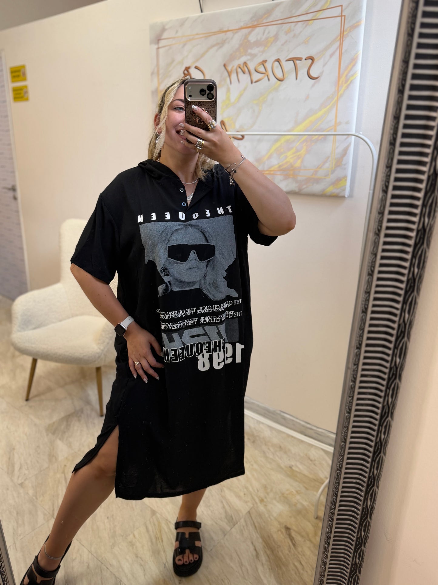 The queen dress