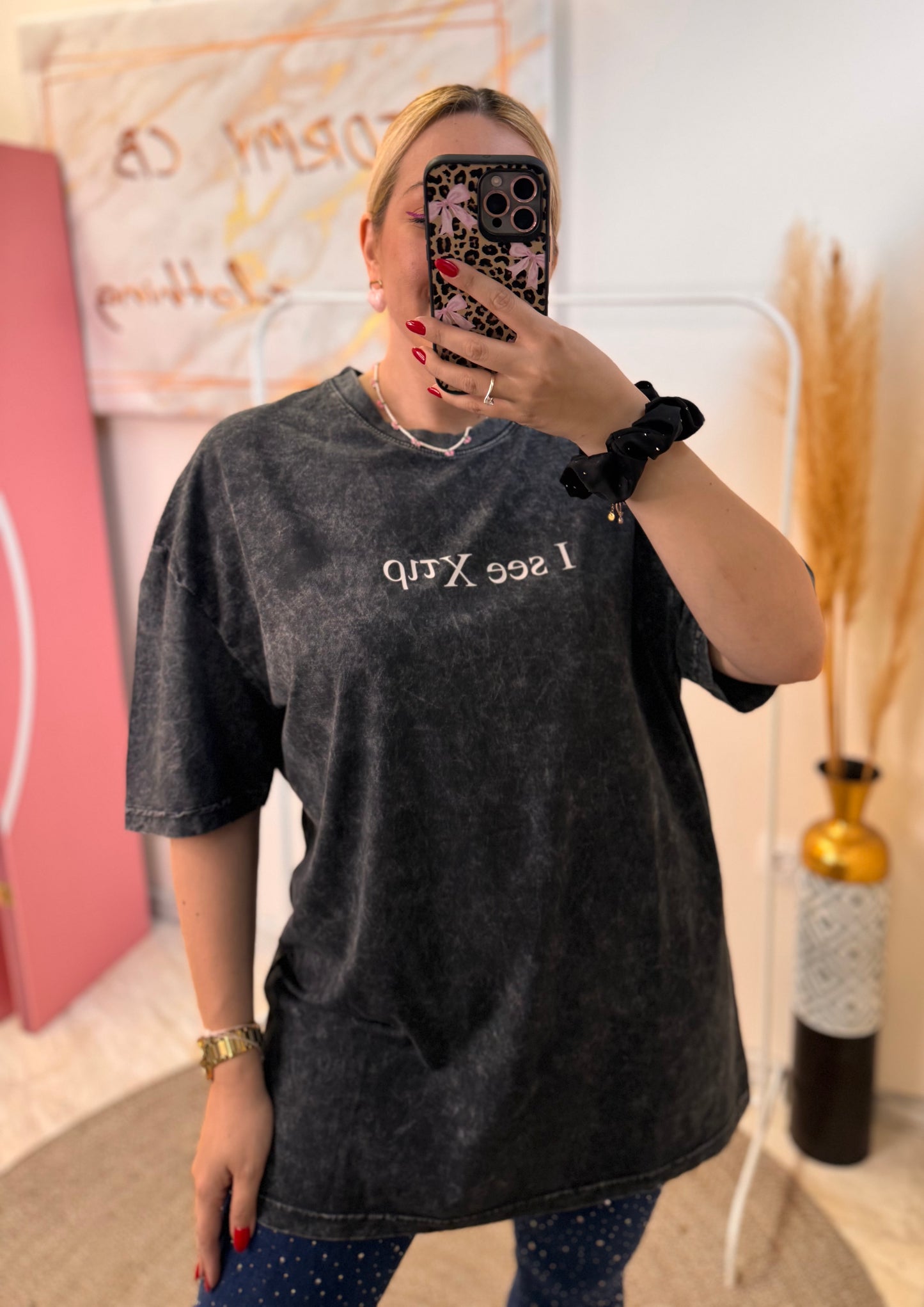 I see χτιρ grey oversized T-shirt