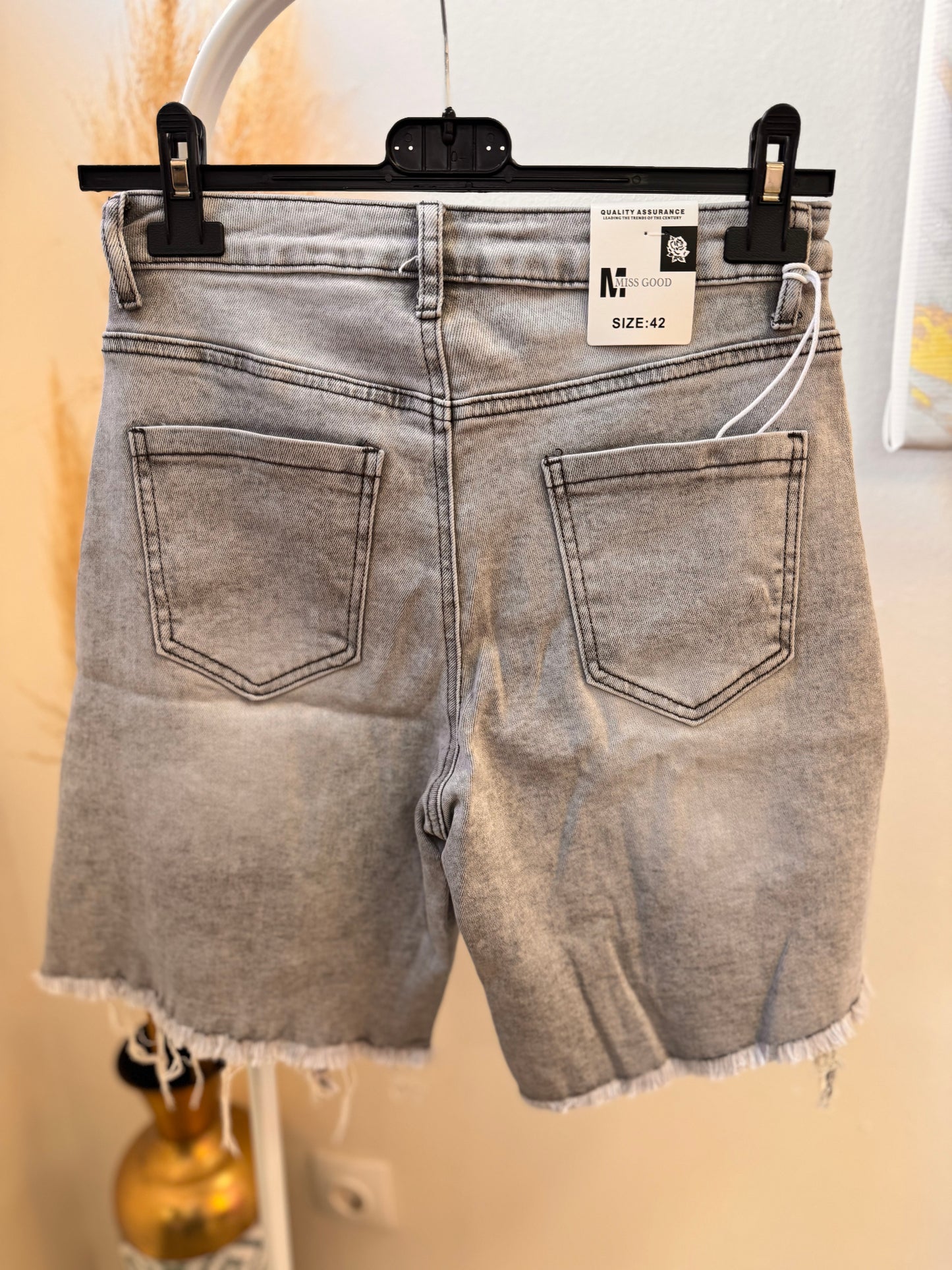 GREY STRASS VERMUDA