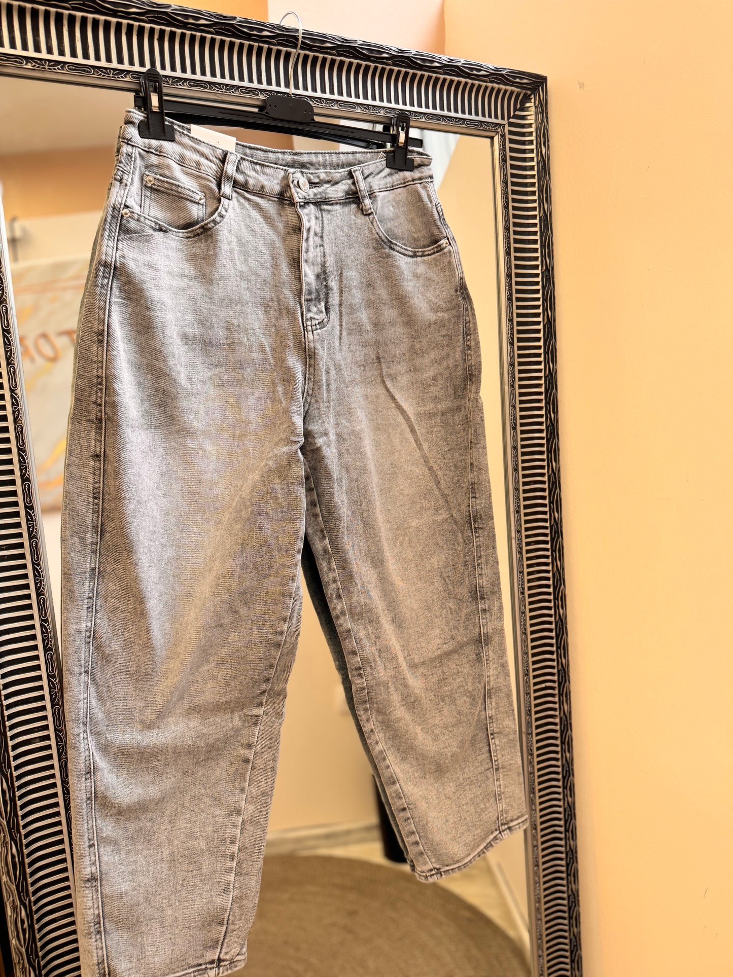 Adelina Mom Fit Light Grey Jean