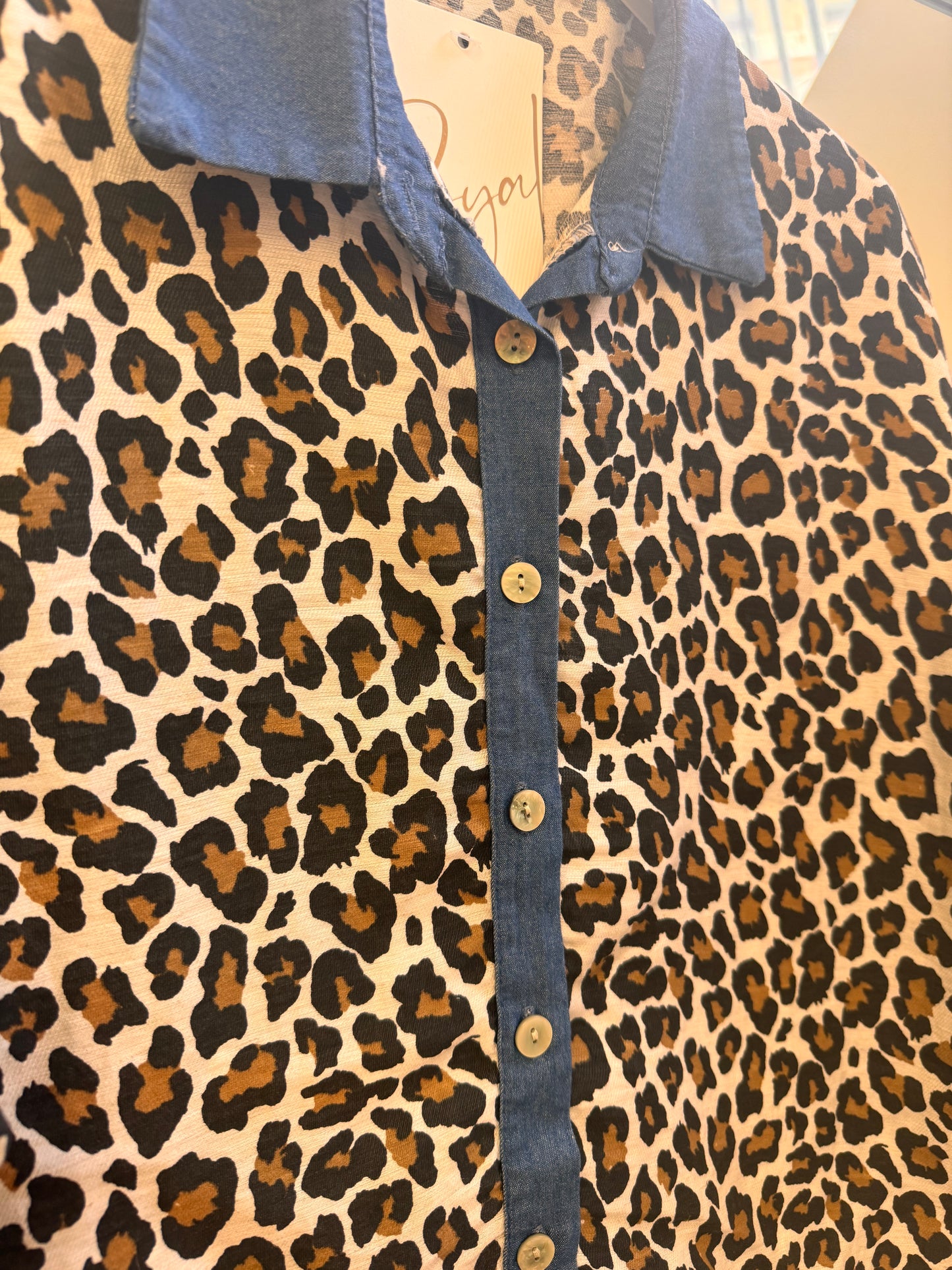 LEOPARD & JEAN