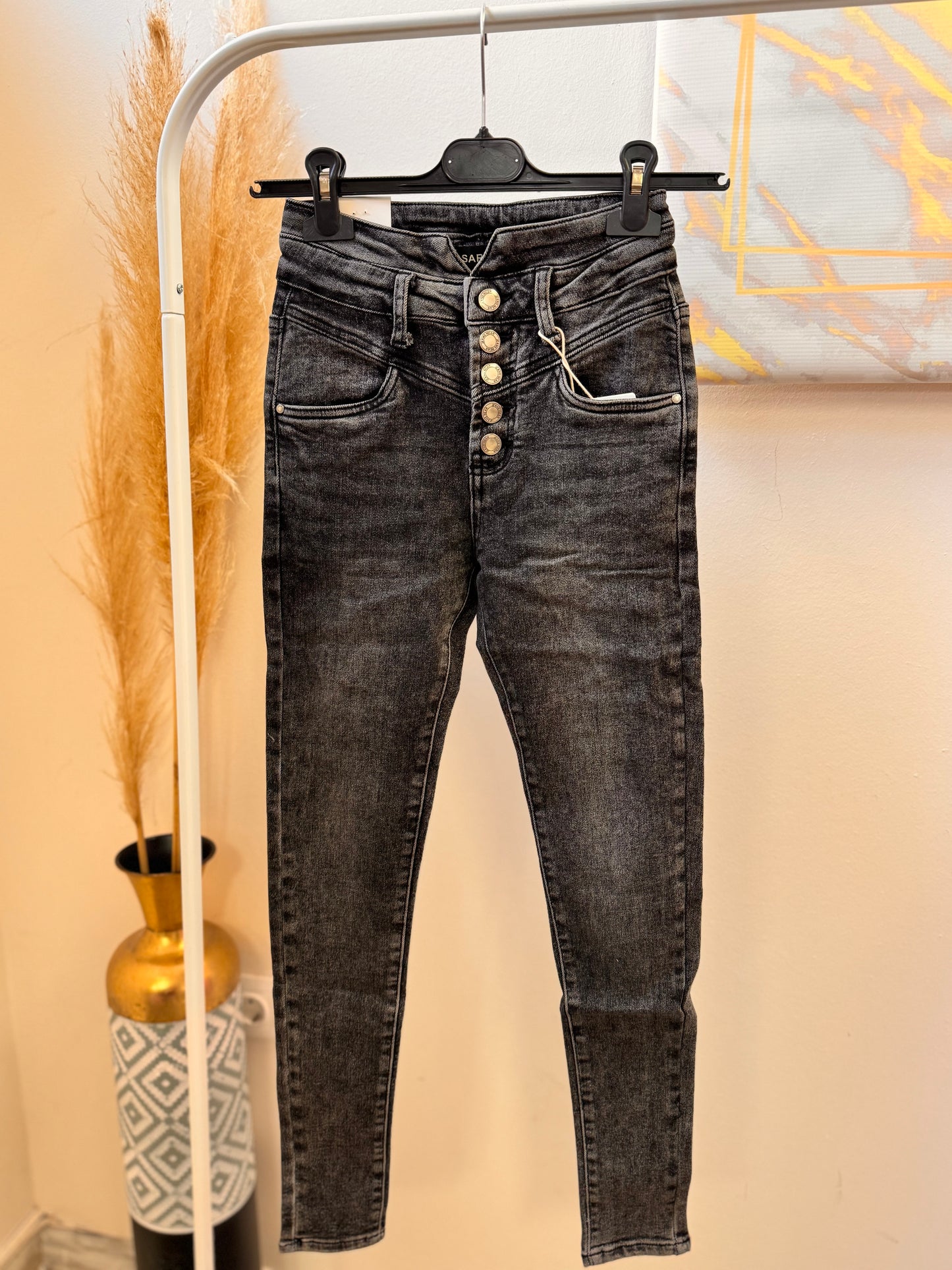 Dione Grey Jean