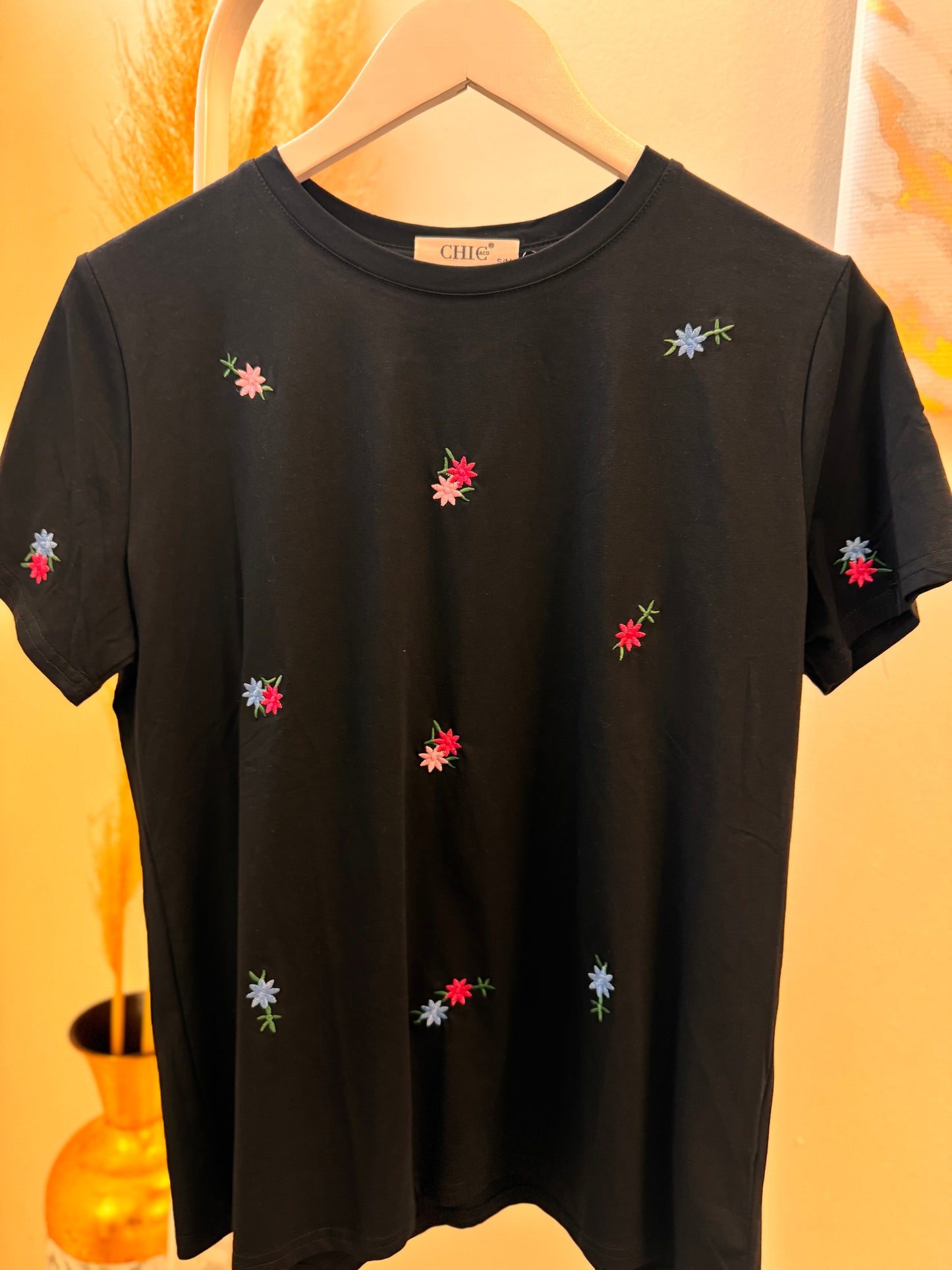 Mini Flowers 💐 T-shirt