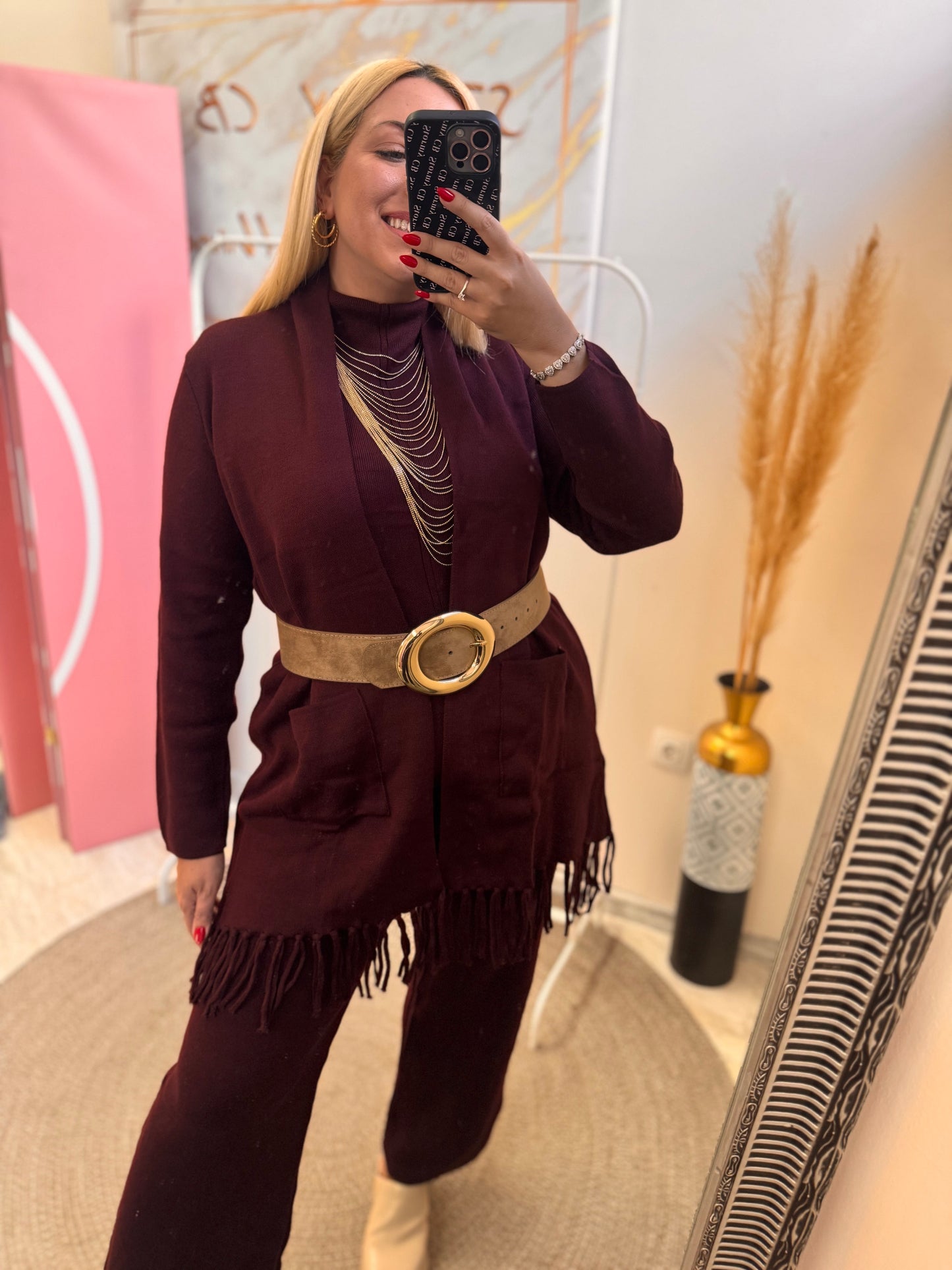 Niki Belt