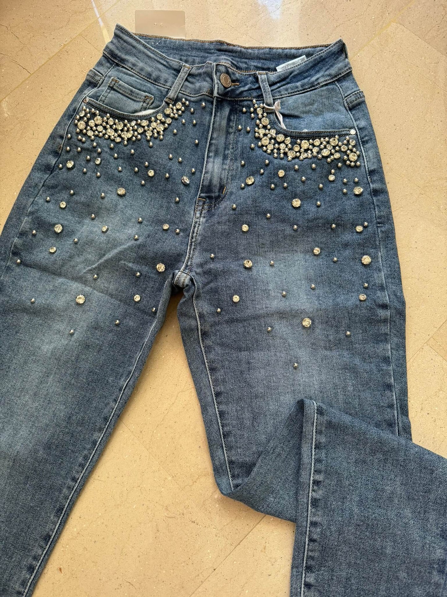 VIRAL JEAN STRASS