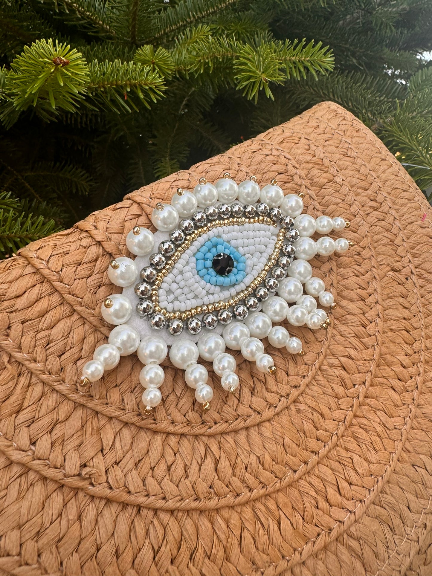 EYE CLUTCH BAG
