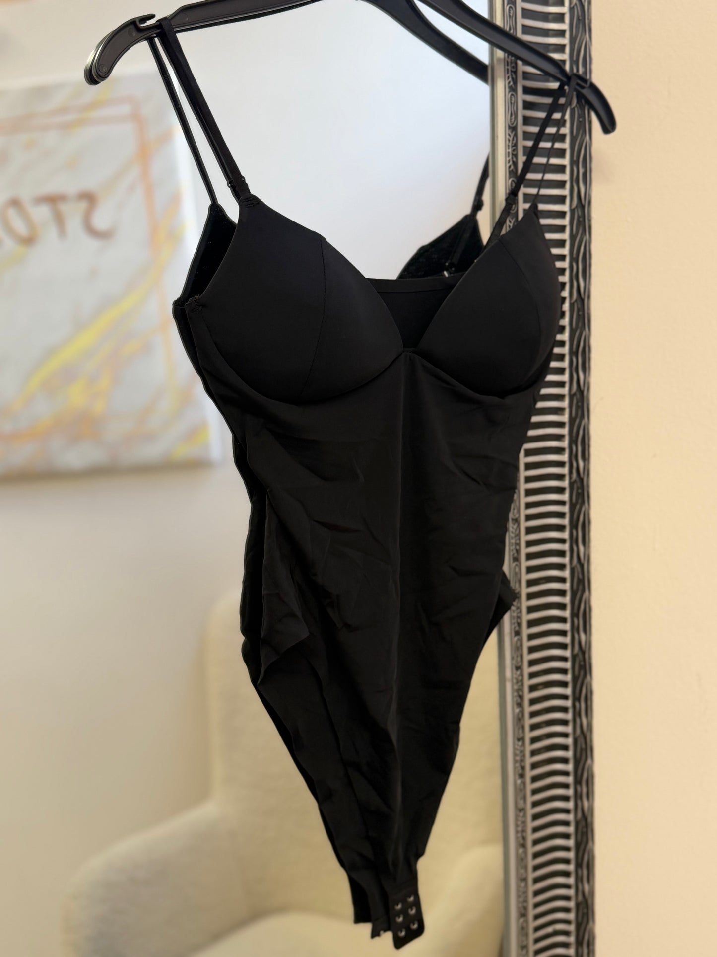 Amelia Body