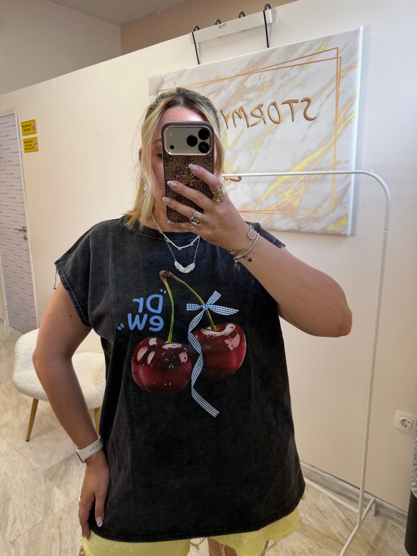 Cherrys Αμάνικο Over
