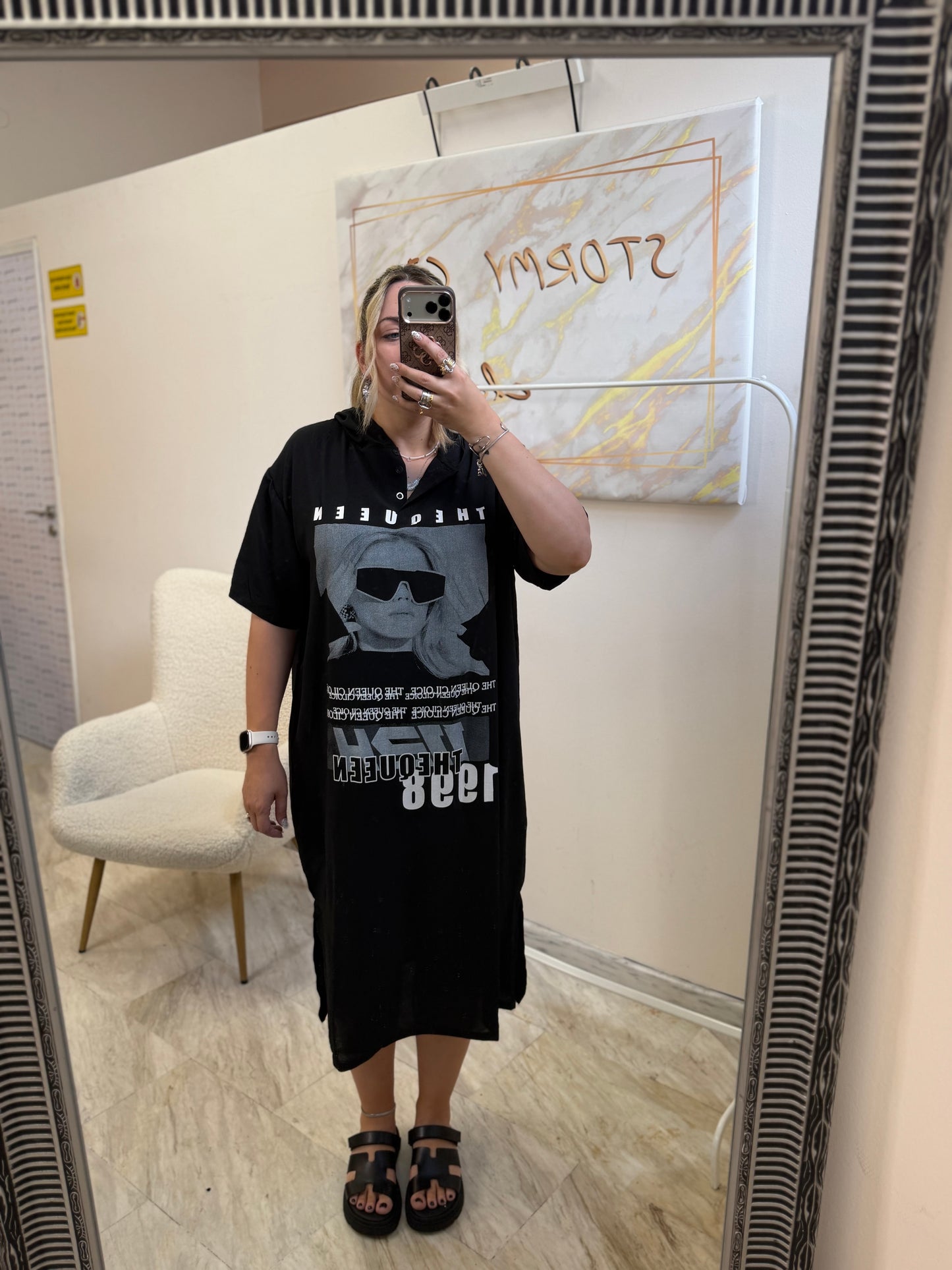 The queen dress