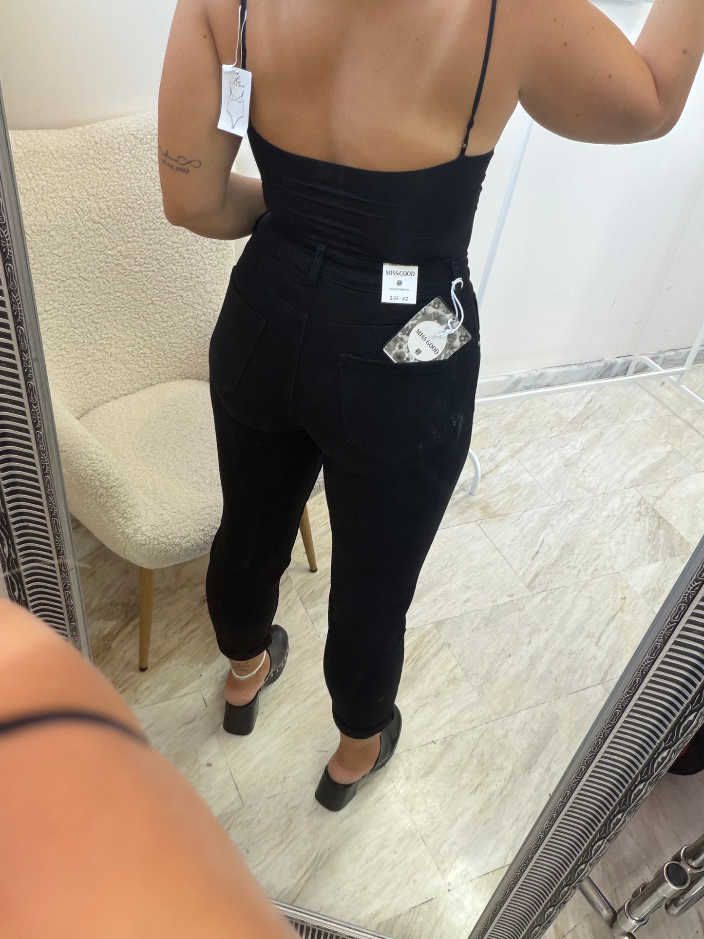 Helen Elastic Jean Black