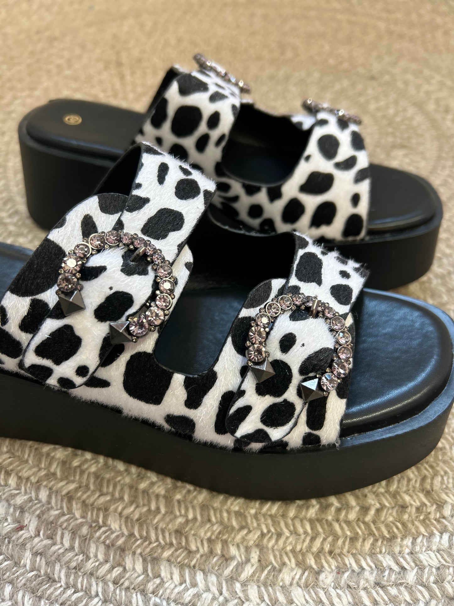 Electra Black & White