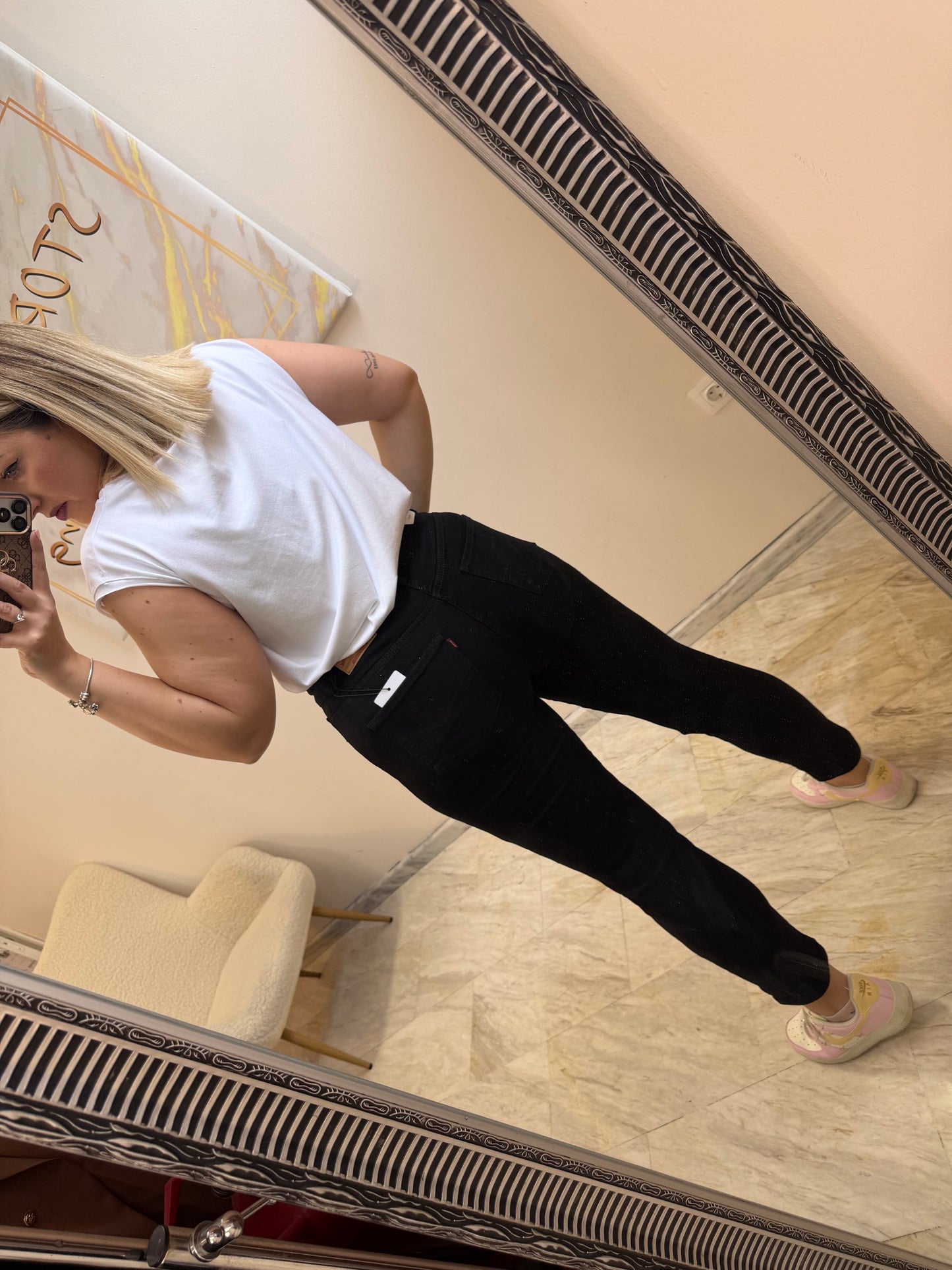 Mary mom fit Jean