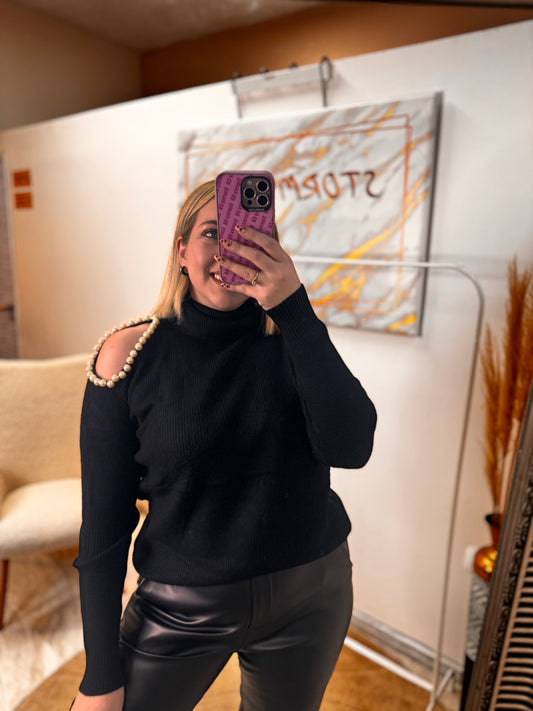 Monochrome Pearl Knit