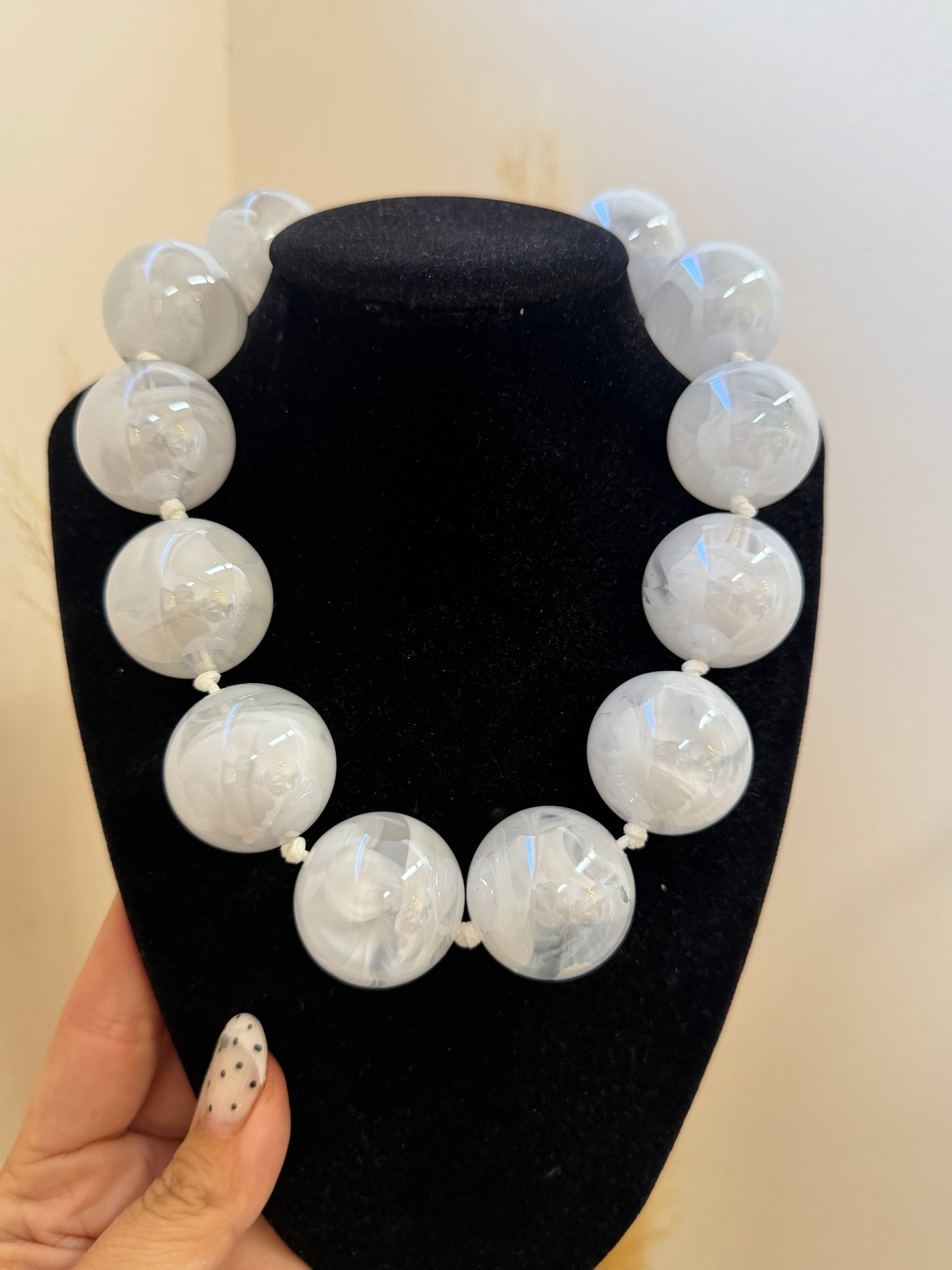 Balls Necklace White