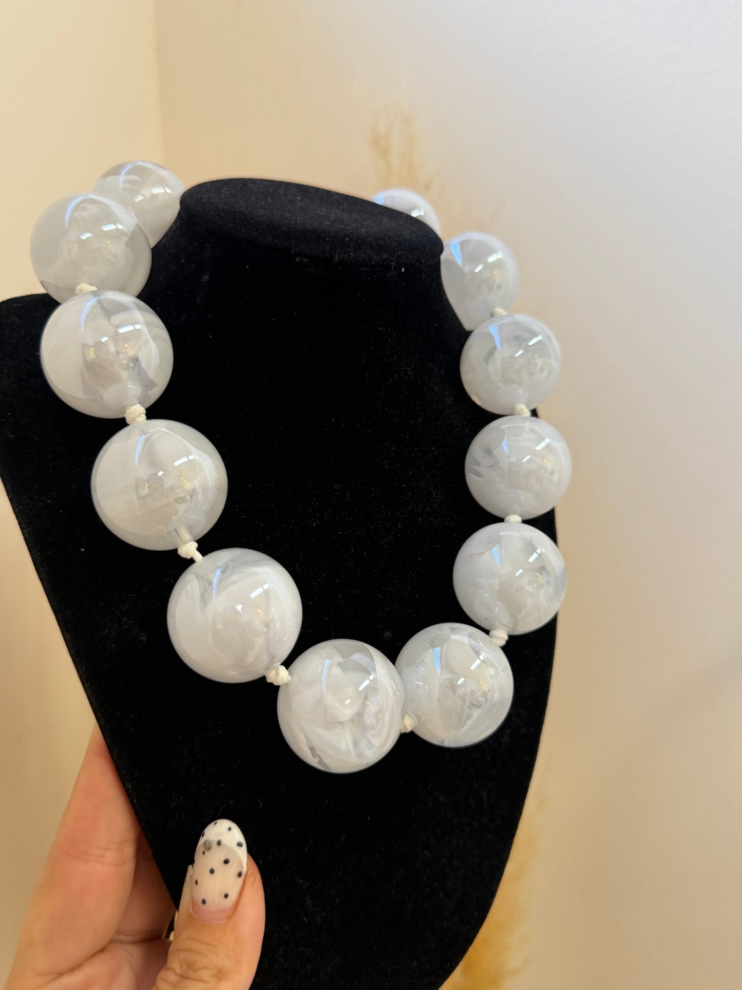 Balls Necklace White