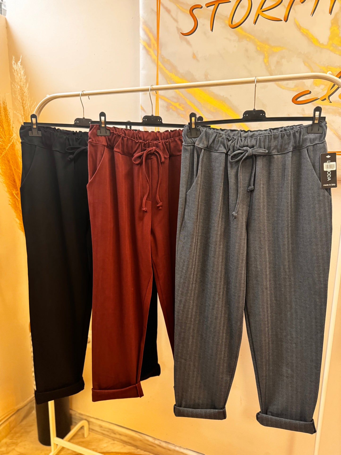 Dione Pant
