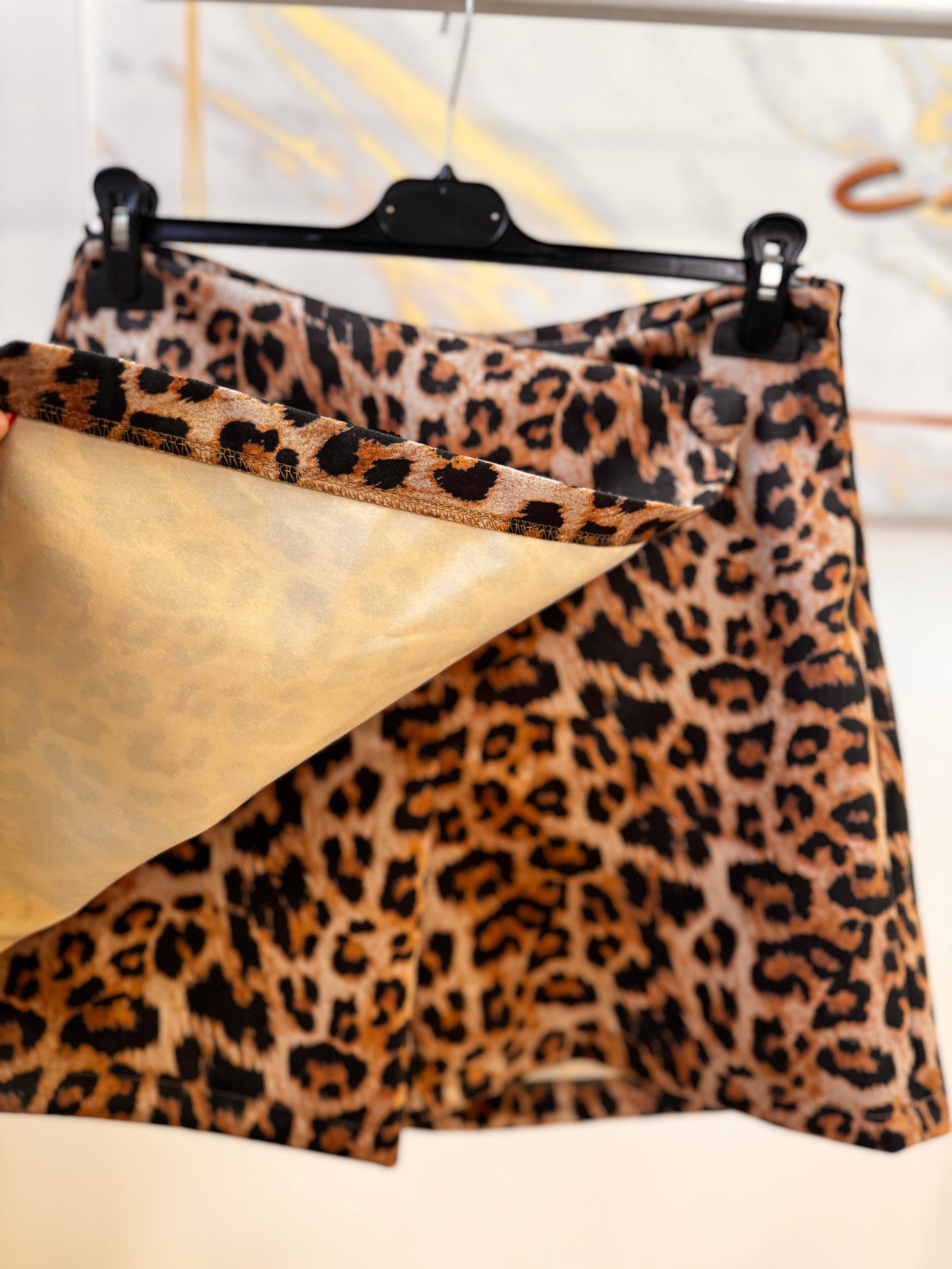 Σορτσοφουστακι Λεοπάρ