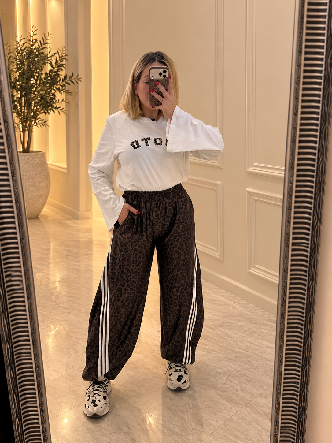 Satin Glow Leopard Pant