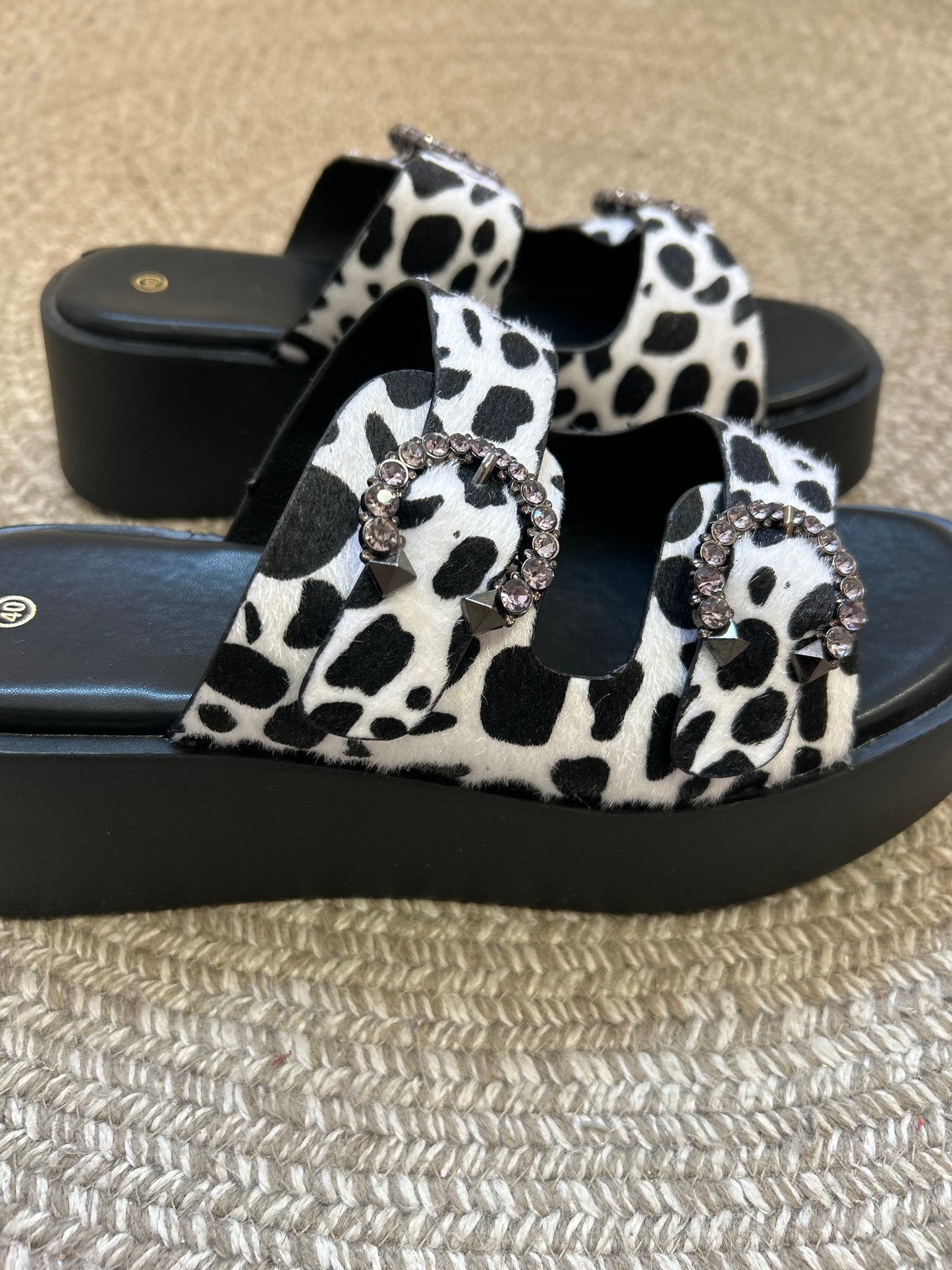 Electra Black & White
