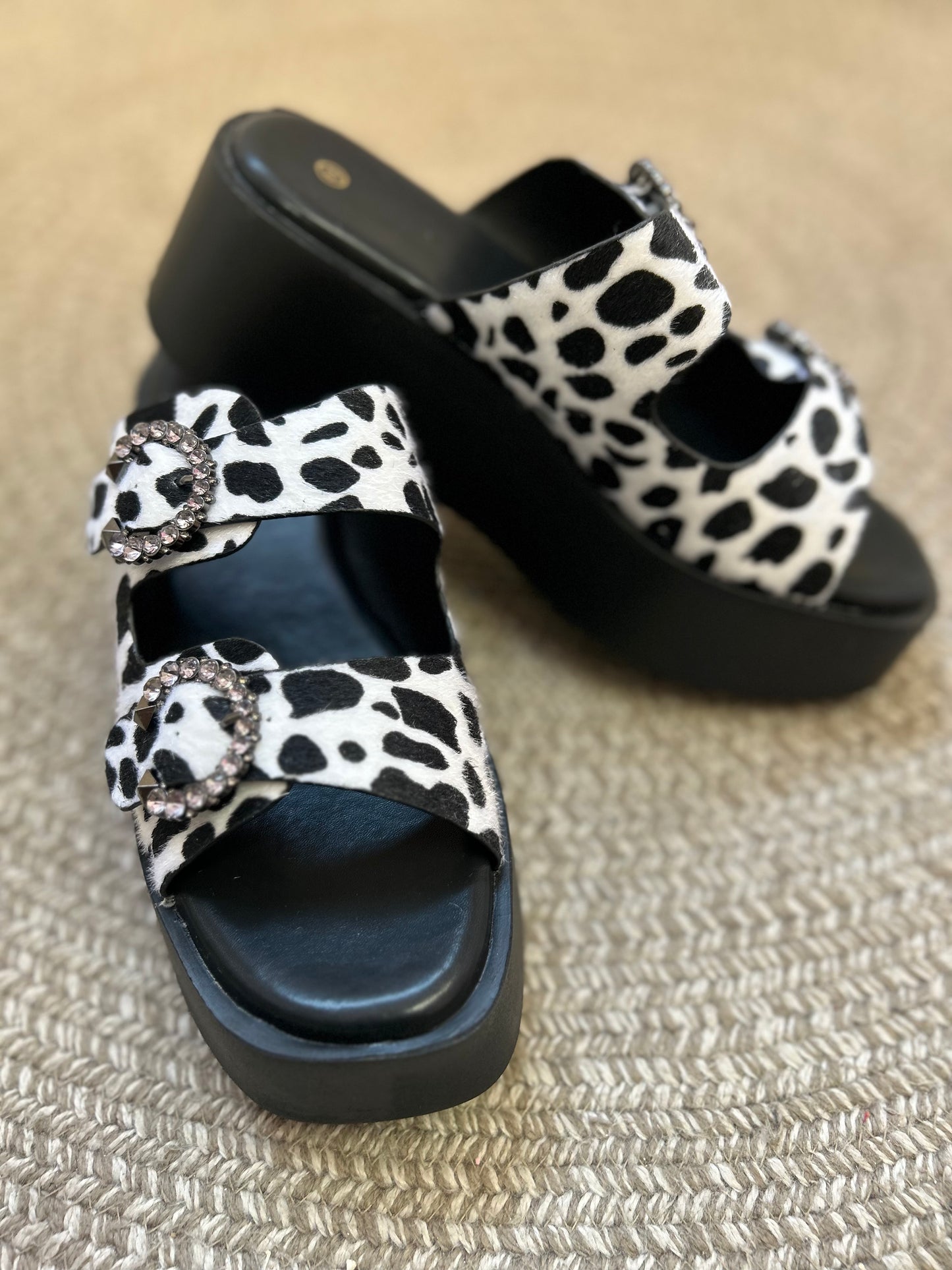 Electra Black & White