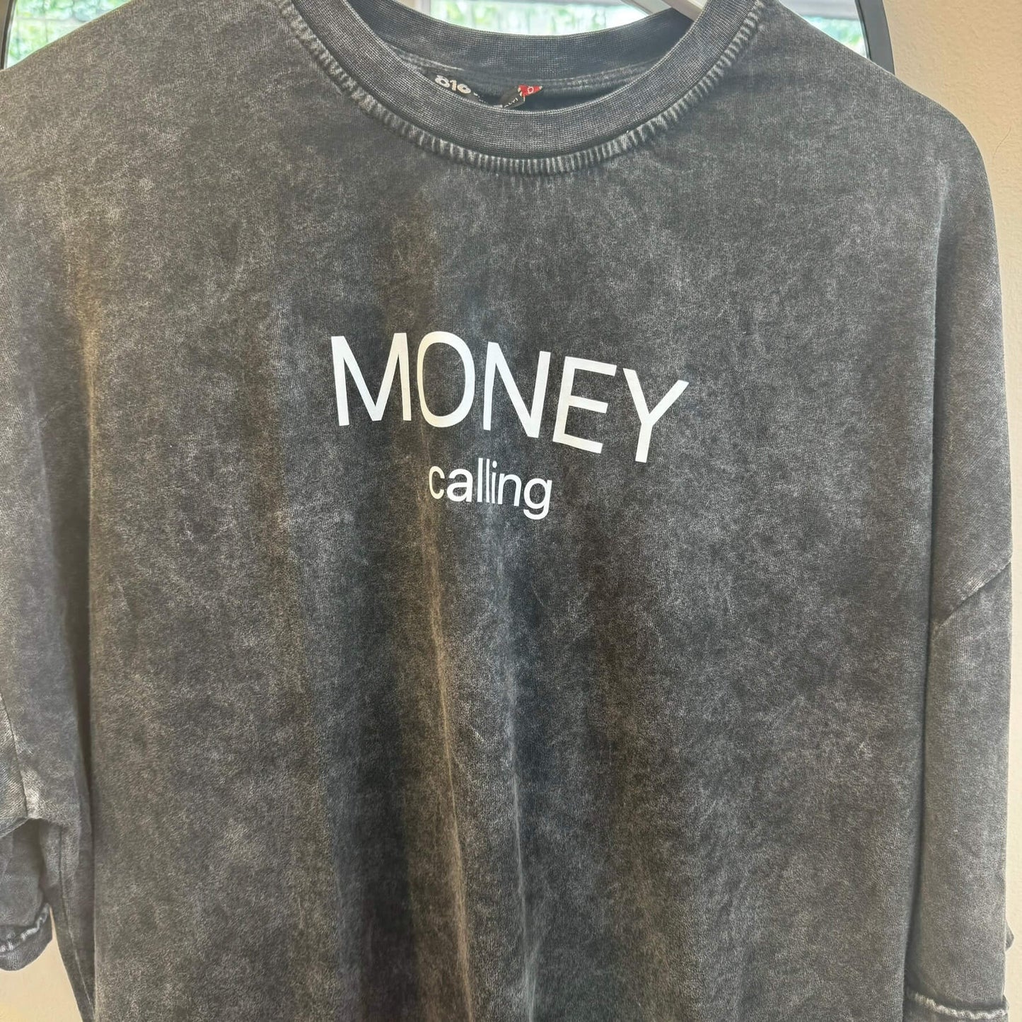 MONEY CALLING T-SHIRT