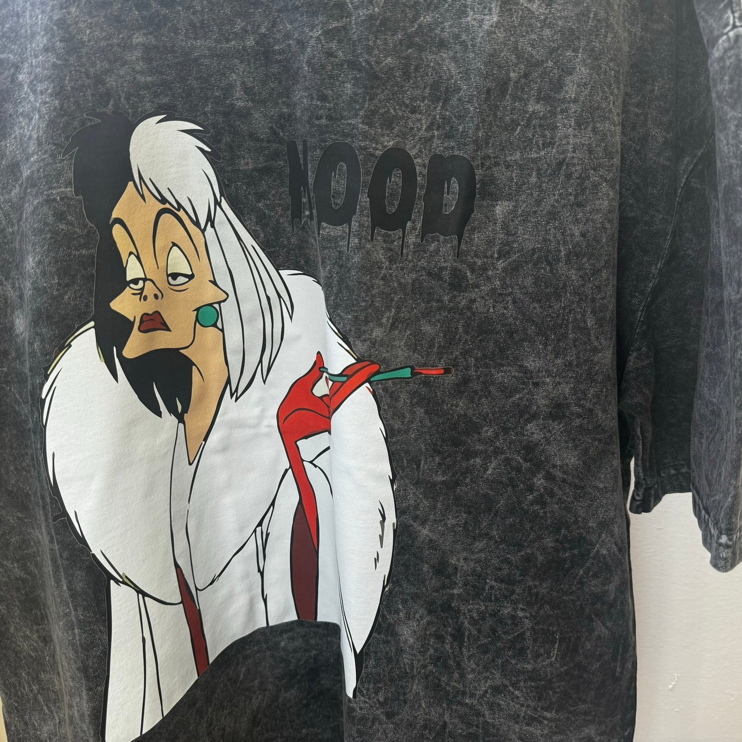 CRUELLA MOOD OVER T-SHIRT